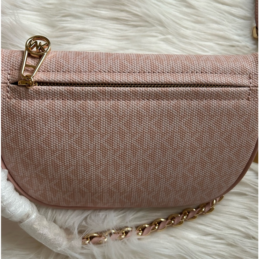 $258 Retail New! Michael Kors sling Messenger bag - Picture 11 of 16